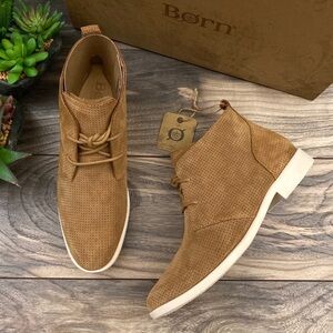 NIB Born Bazau Perforated Suede Ankle Chukka Boot